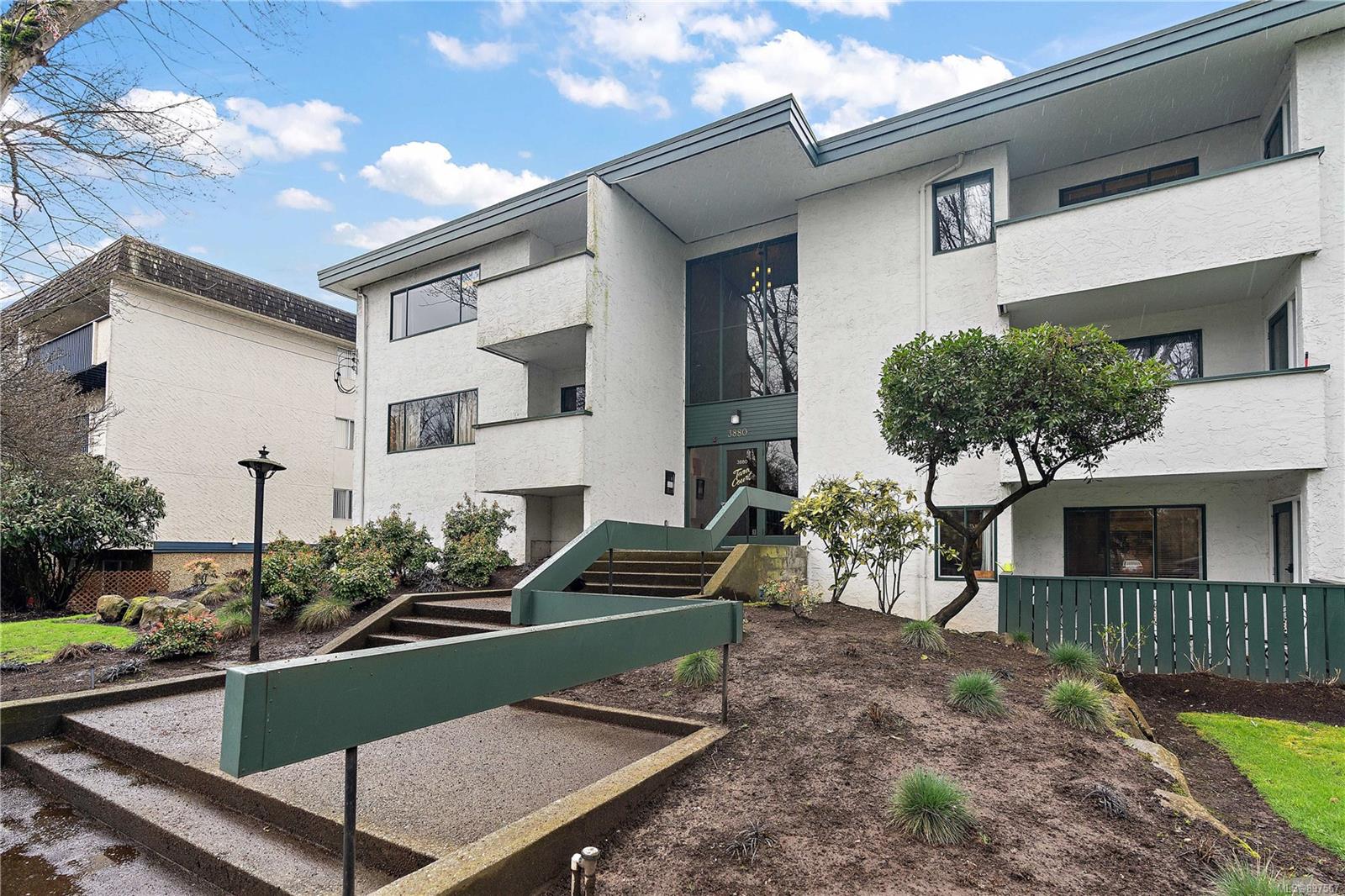 103 3880 Shelbourne Street, Saanich, BC, V8P 4H7 897567 Marten