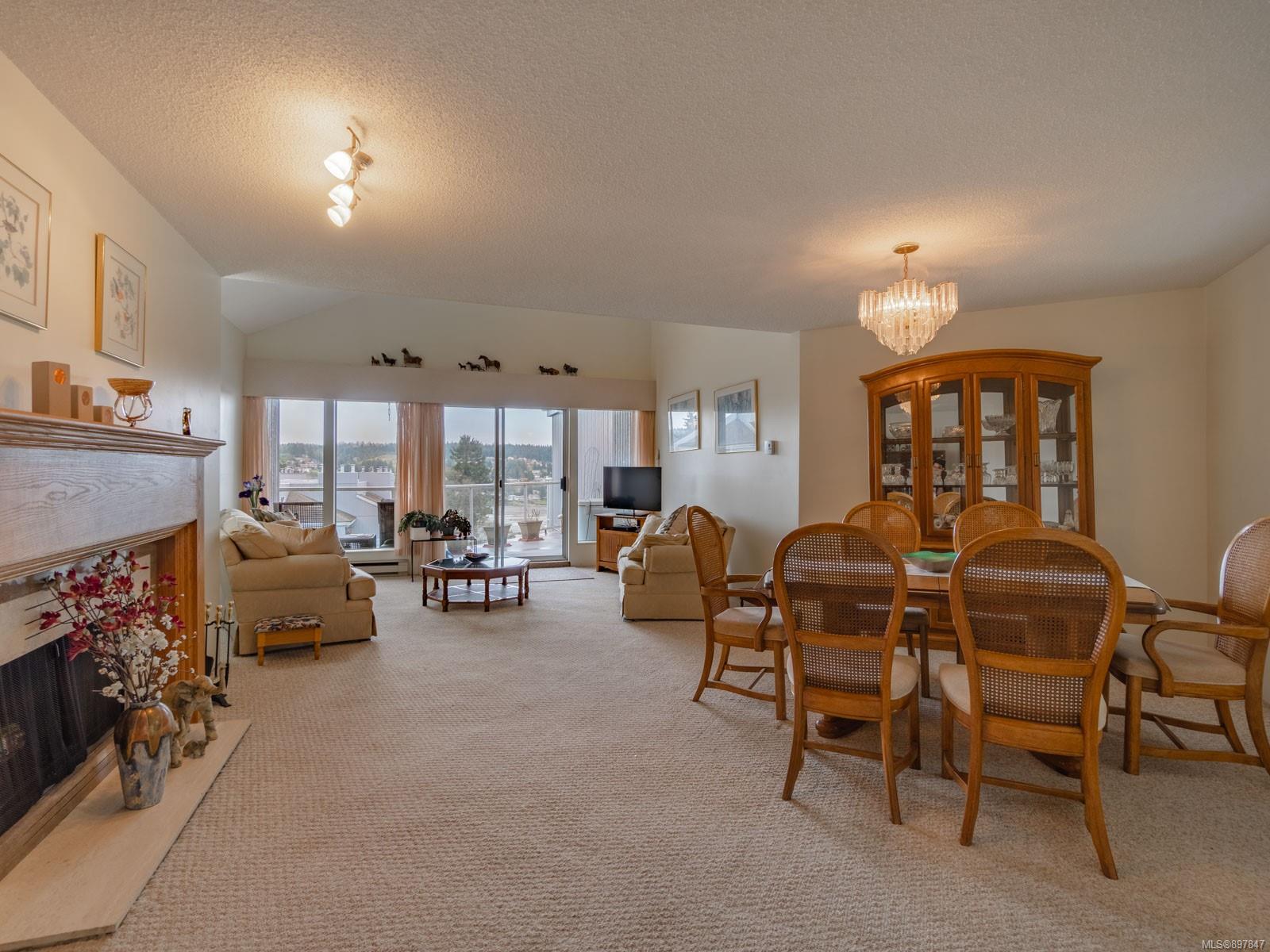 603 2560 Departure Bay Road, Nanaimo, BC, V9S 5P1 897847 Susan