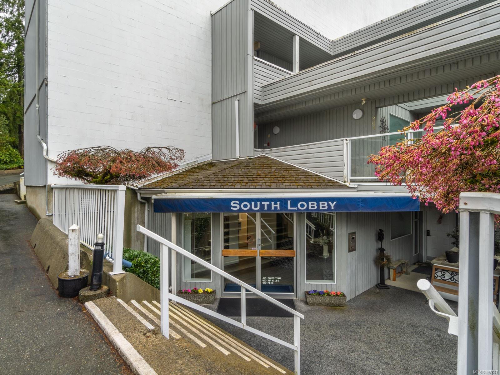 603 2560 Departure Bay Road, Nanaimo, BC, V9S 5P1 897847 Susan