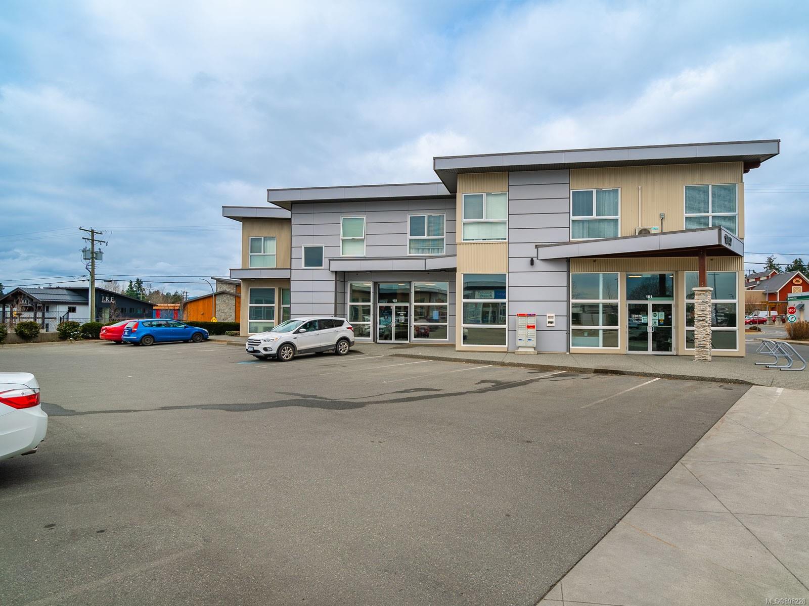 204 1847 Dufferin Crescent, Nanaimo, BC, V9S 0B1 898228 Carol