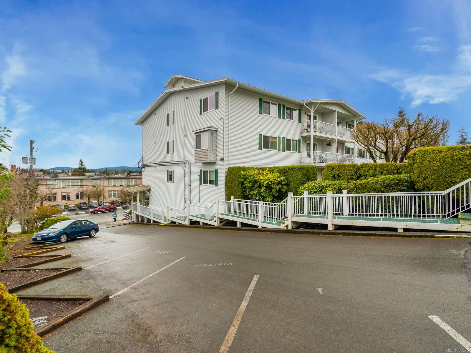 307 9942 Daniel Street, Chemainus, BC, V0R 1K1 898679 Carol