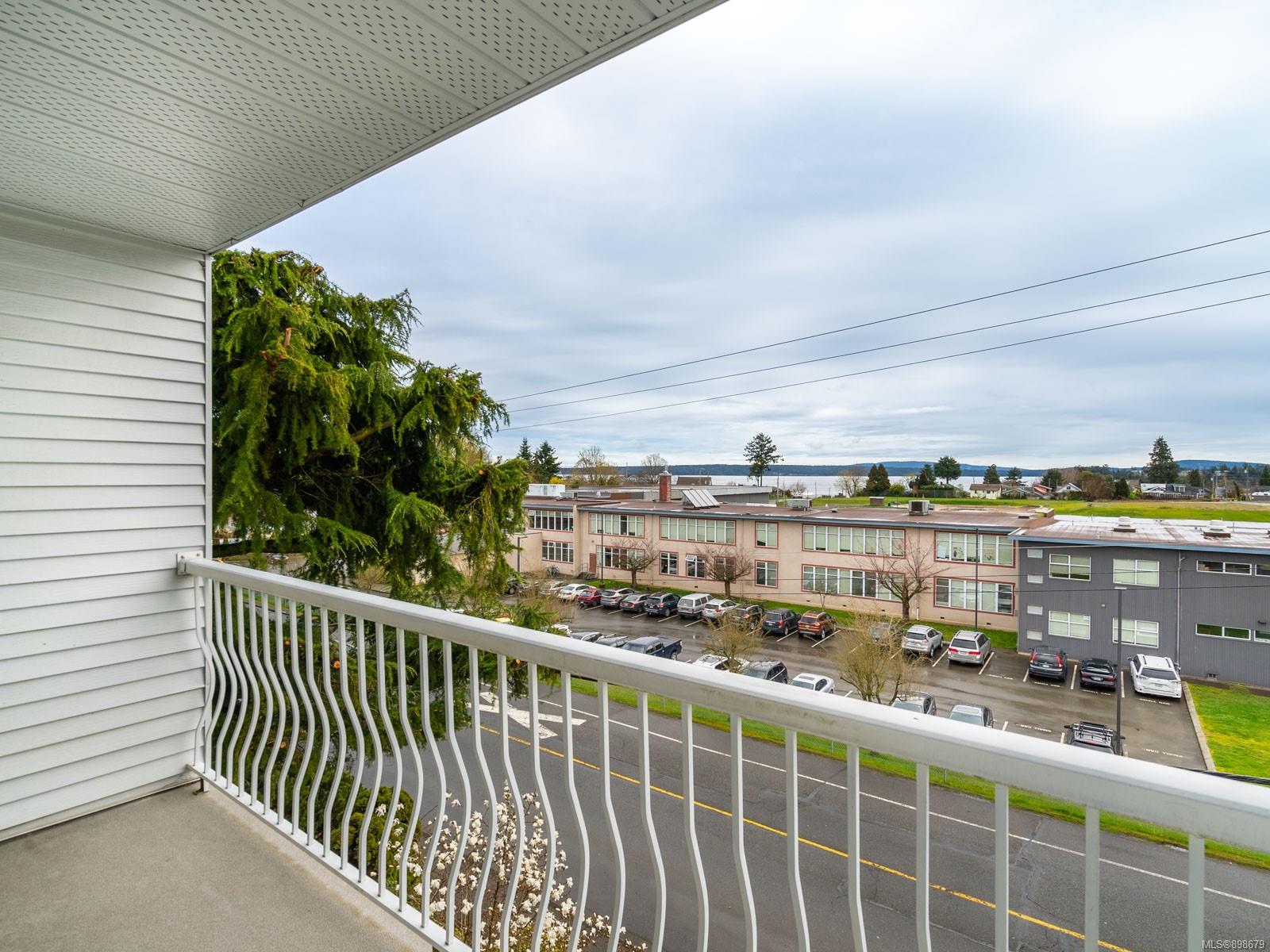 307 9942 Daniel Street, Chemainus, BC, V0R 1K1 898679 Carol