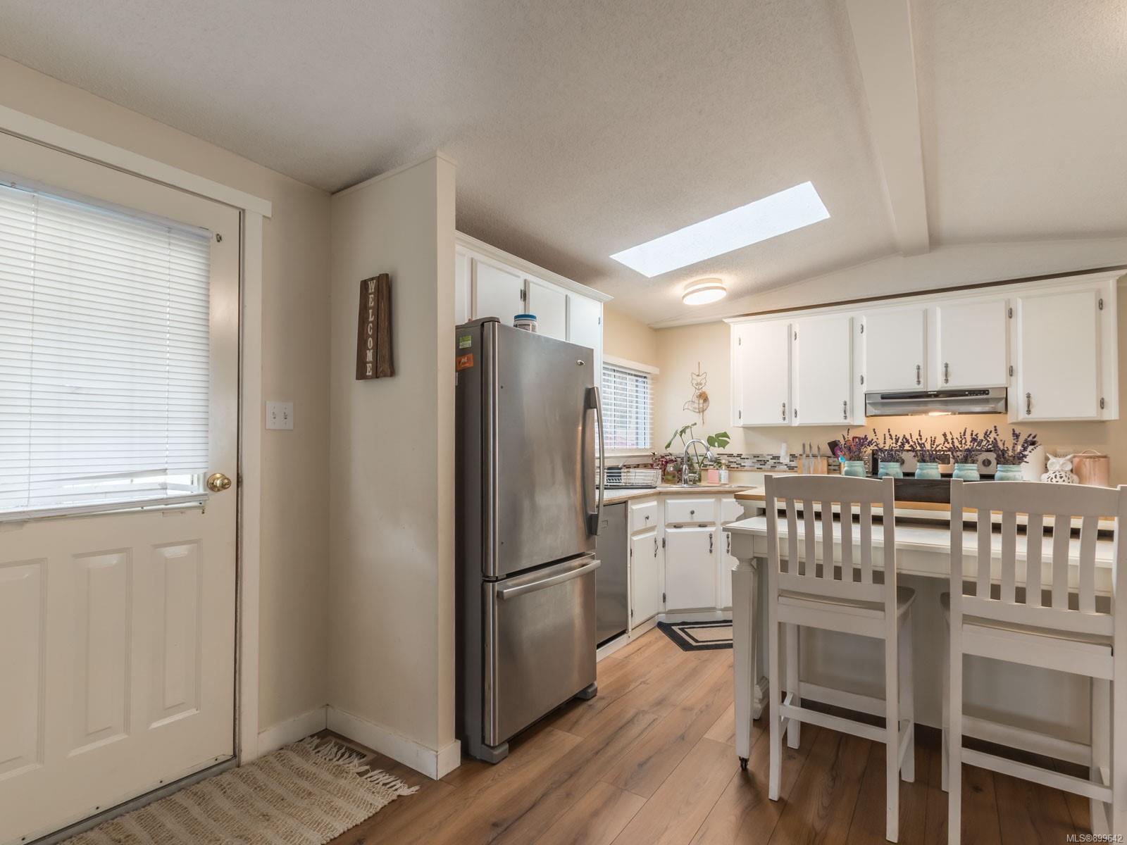 643 Alderwood Drive, Ladysmith, BC, V9G 1R5 899642 Carol Warkentin and Associates Personal