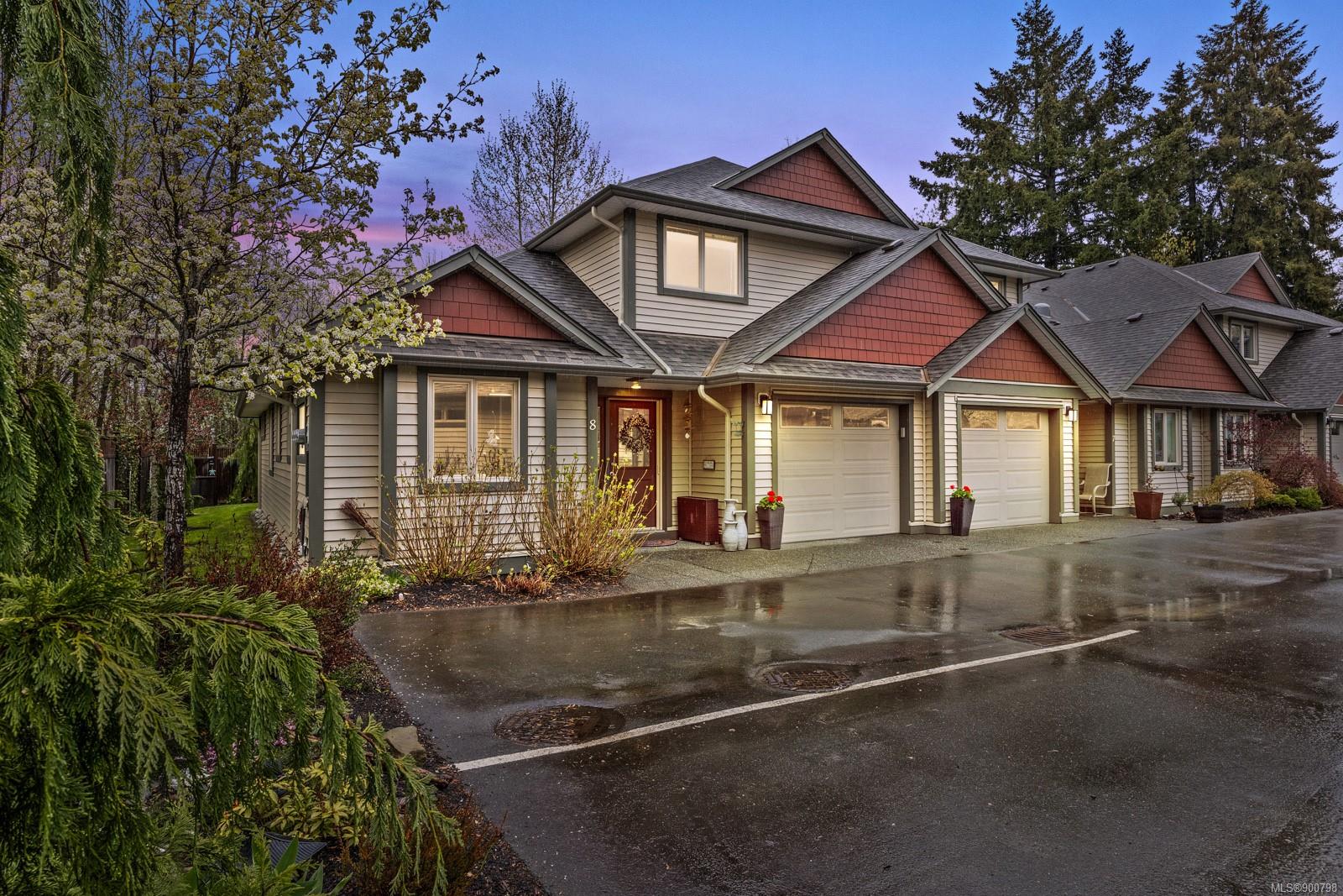 8 1620 Piercy Avenue, Courtenay, BC, V9N 3E9 900798 The King Group