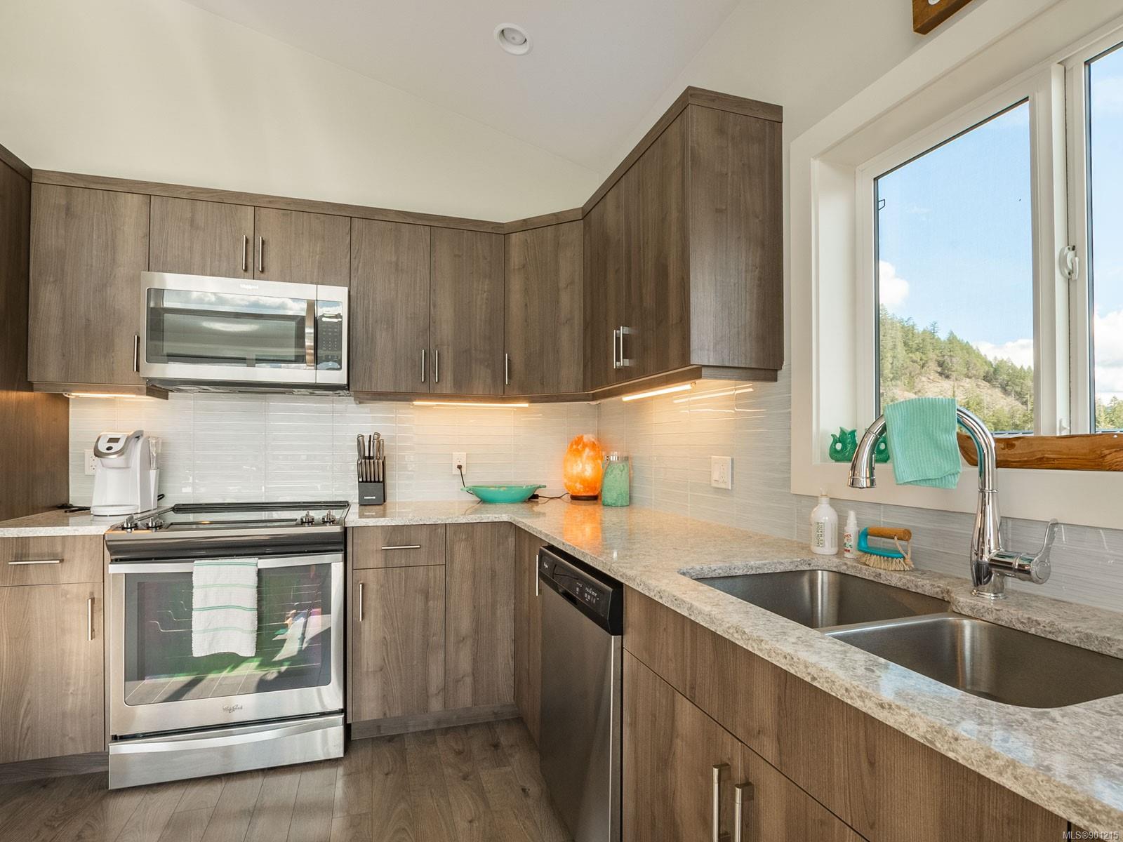 9550 Marble Bay Road, Lake Cowichan, BC, V0R 2G1 901215 Carol