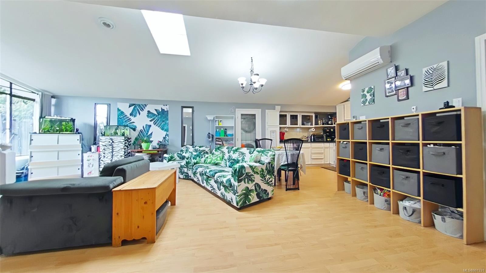 333 Rockland Road, Campbell River, BC, V9W 1N7 901331 Vanessa