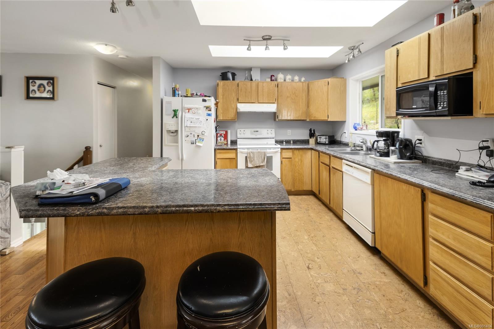 1156 Maple Bay Road, Duncan, BC, V9L 5X1 901414 Per Dahlstrom