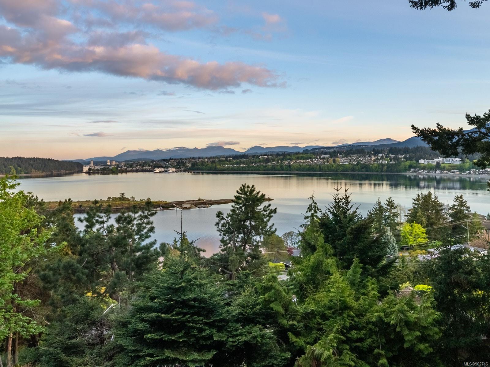 206 Arrow Way, Nanaimo, BC, V9T 1L1 902746 Susan McGougan Personal