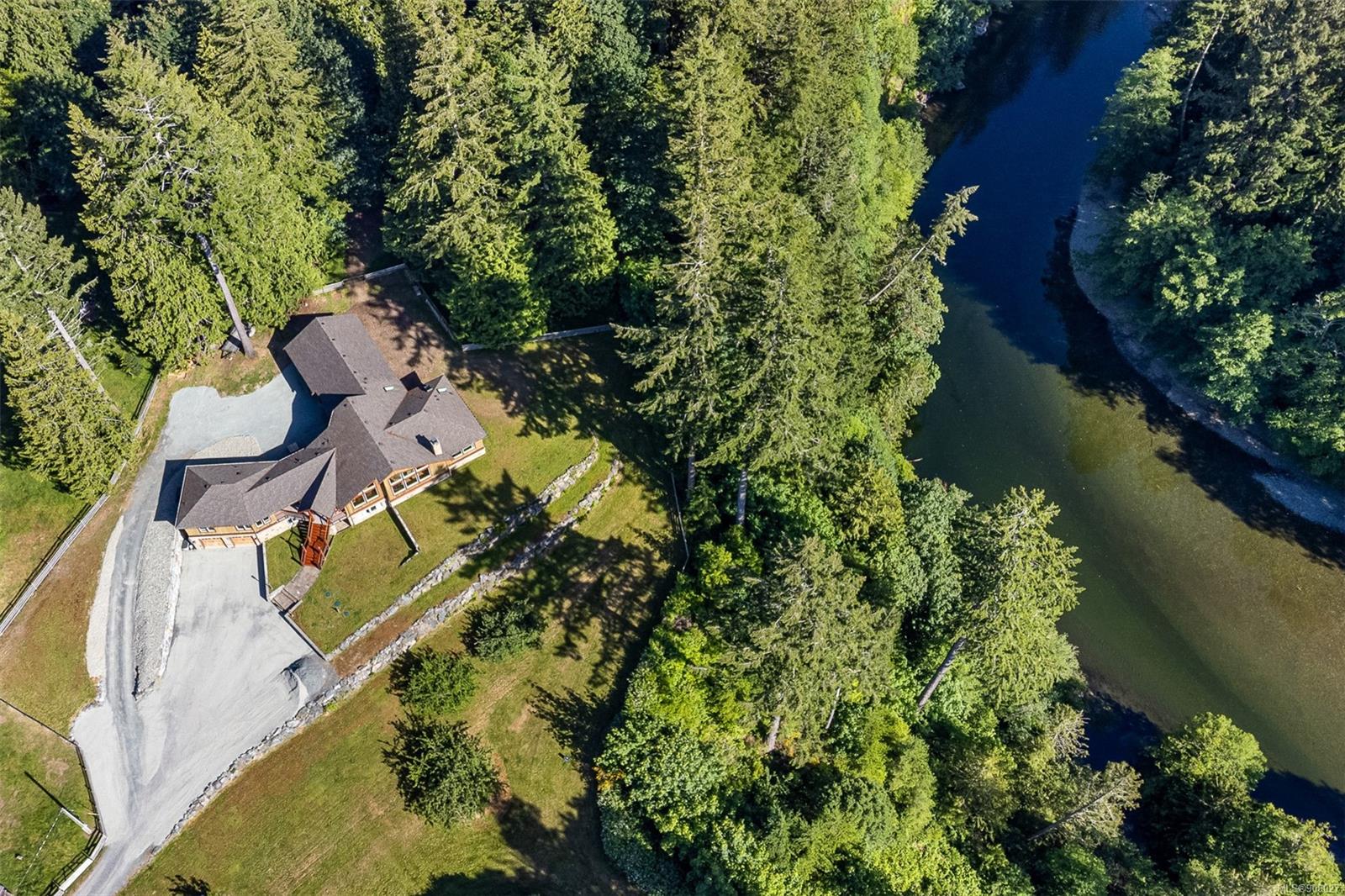 2532 Sooke River Road, Sooke, BC, V9Z 0X8 908027 Paul Vandermade