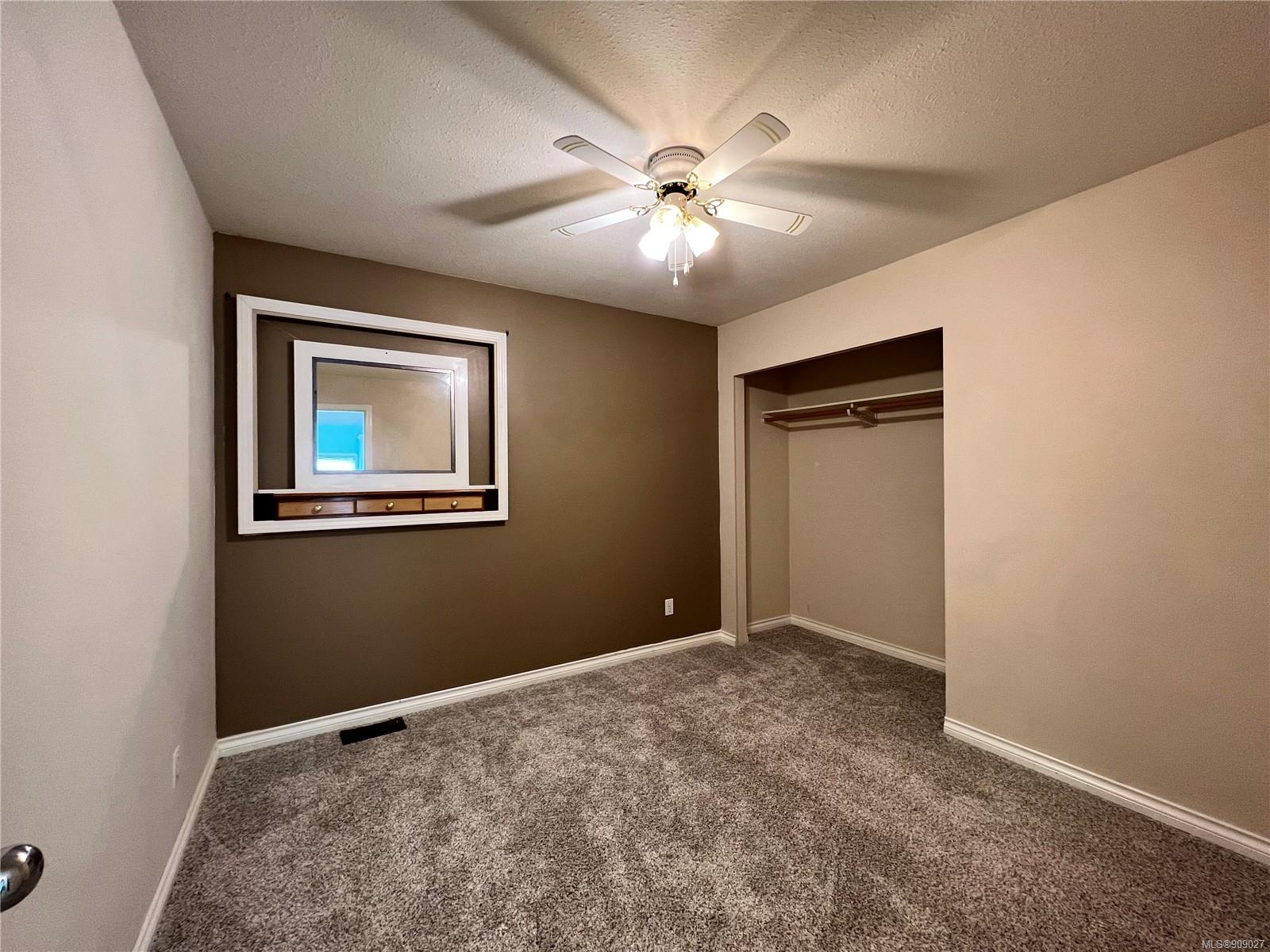 489 Parkway Road, Campbell River, BC, V9W 6C3 909027 Vanessa