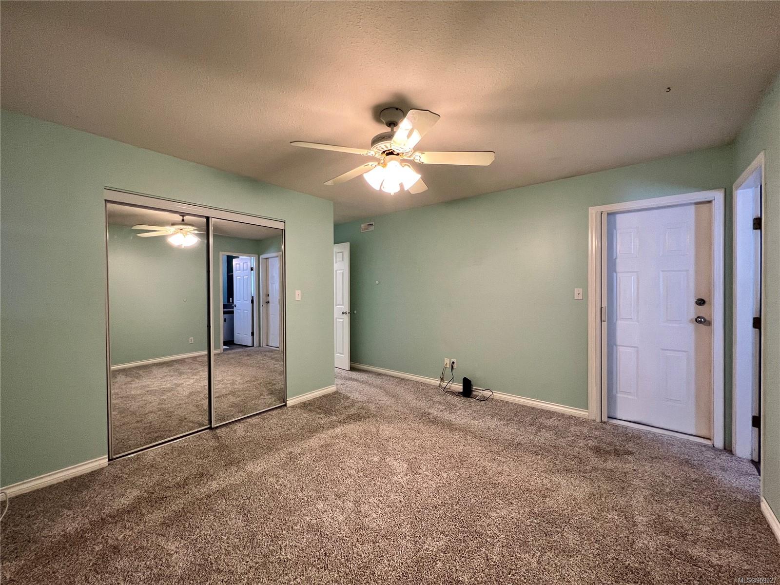 489 Parkway Road, Campbell River, BC, V9W 6C3 909027 Vanessa