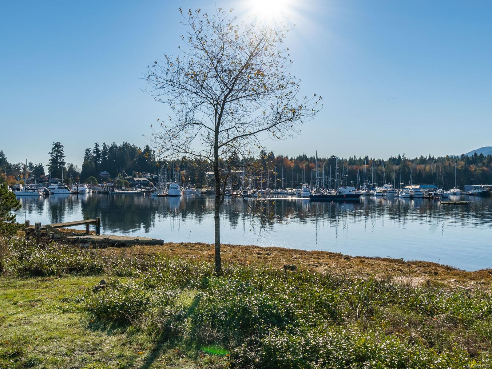 5496 Deep Bay Dr, Bowser, BC, V0R 1G9 911370 Vancouver Island