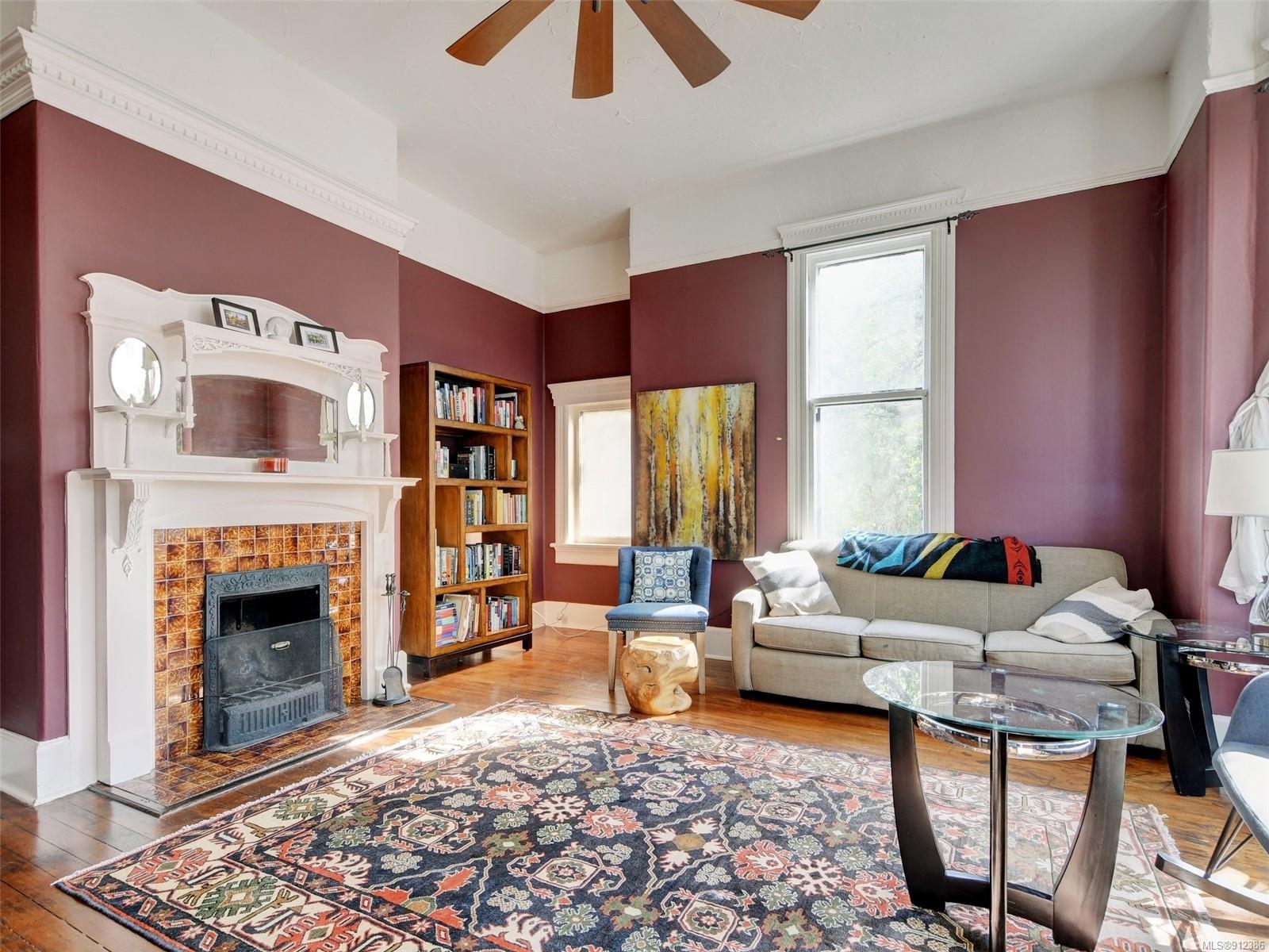 1004 Catherine Street, Victoria, BC, V9A 3V4 912386 Victoria Real