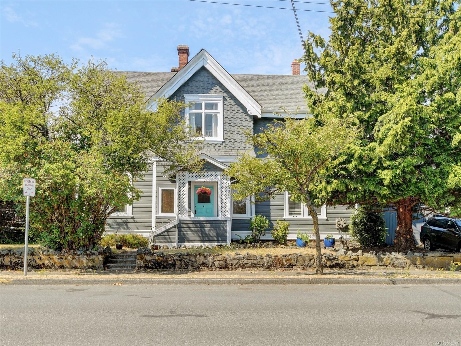 1004 Catherine Street, Victoria, BC, V9A 3V4 912386 Victoria Real