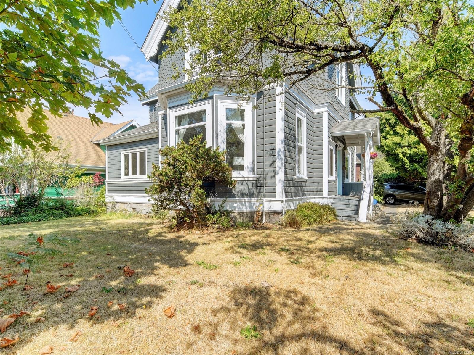 1004 Catherine Street, Victoria, BC, V9A 3V4 912386 Victoria Real