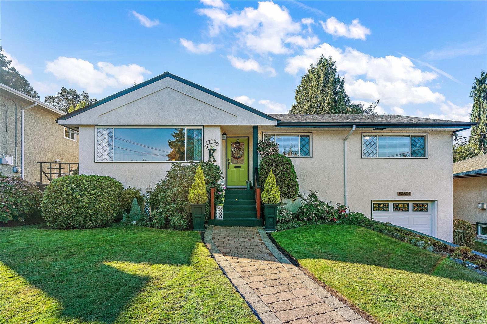 1775 Broadmead Avenue, Saanich, BC, V8P 2V8 914840 Marten Homes