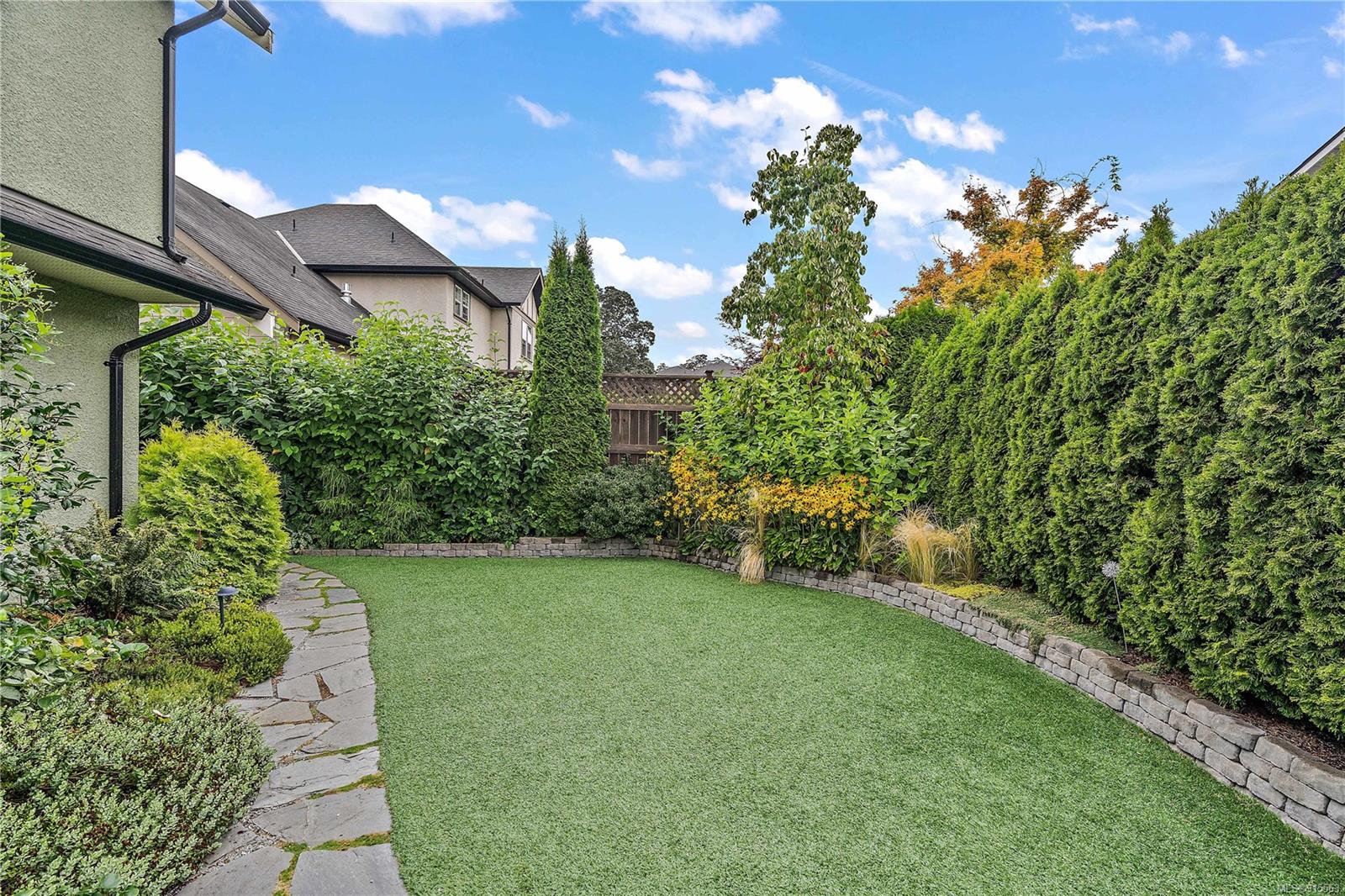 1116 Conforti Place, Saanich, BC, V8Z 7Z4 915563 Marten Homes Real