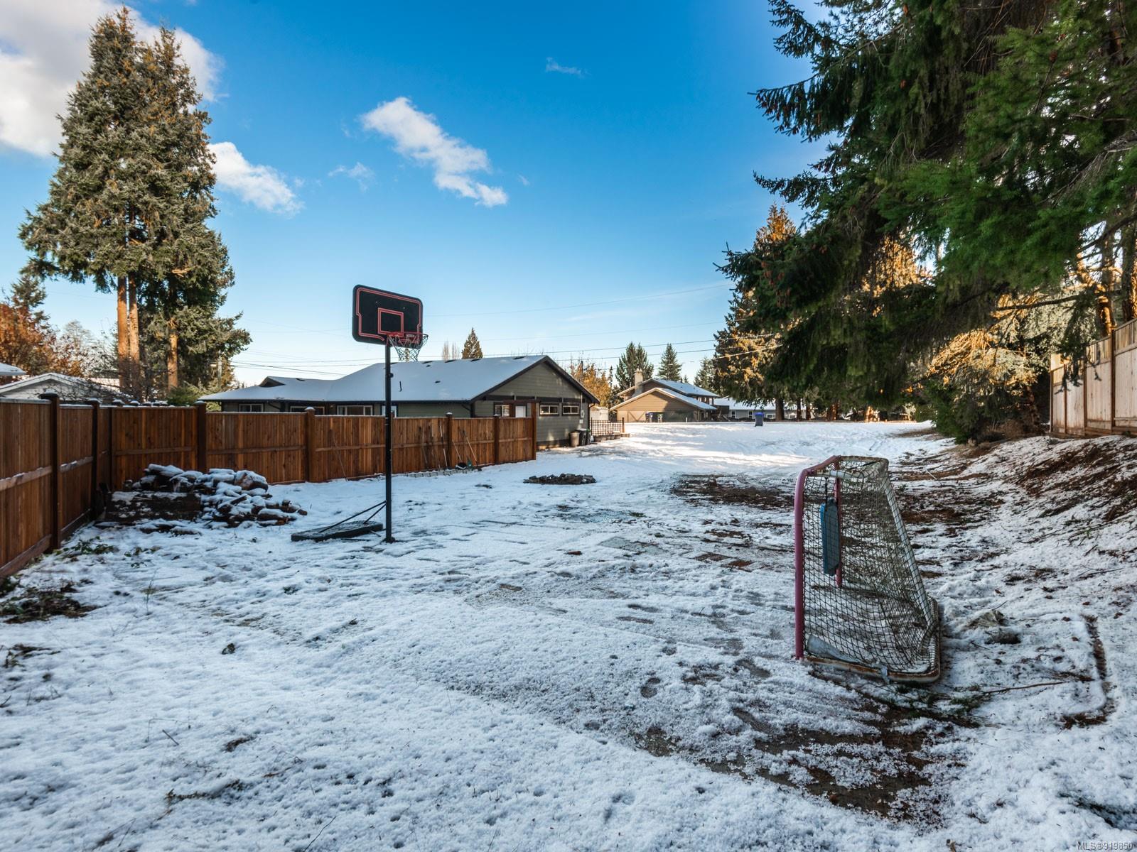 704 Baldwin Road, Parksville, BC, V9P 1X6 919850 Catherine Mosher