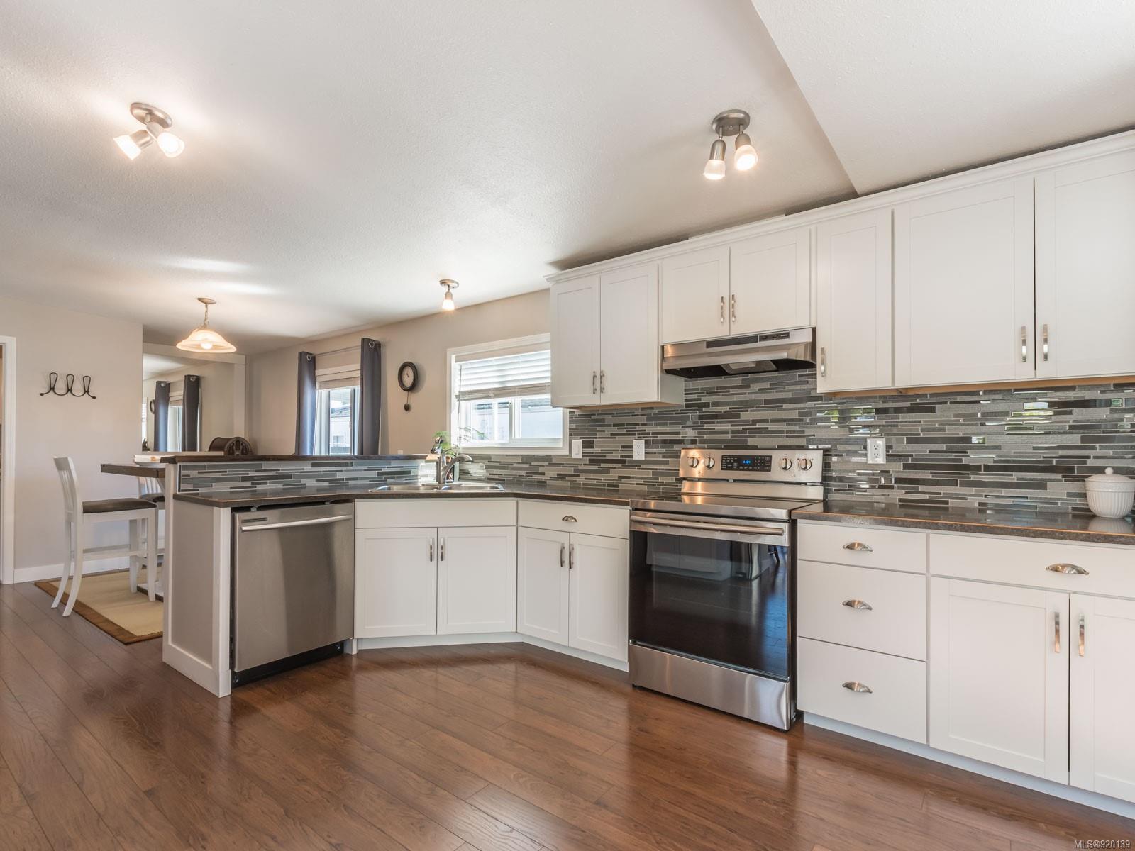 71 658 Alderwood Drive, Ladysmith, BC, V9G 1R6 920139 Carol