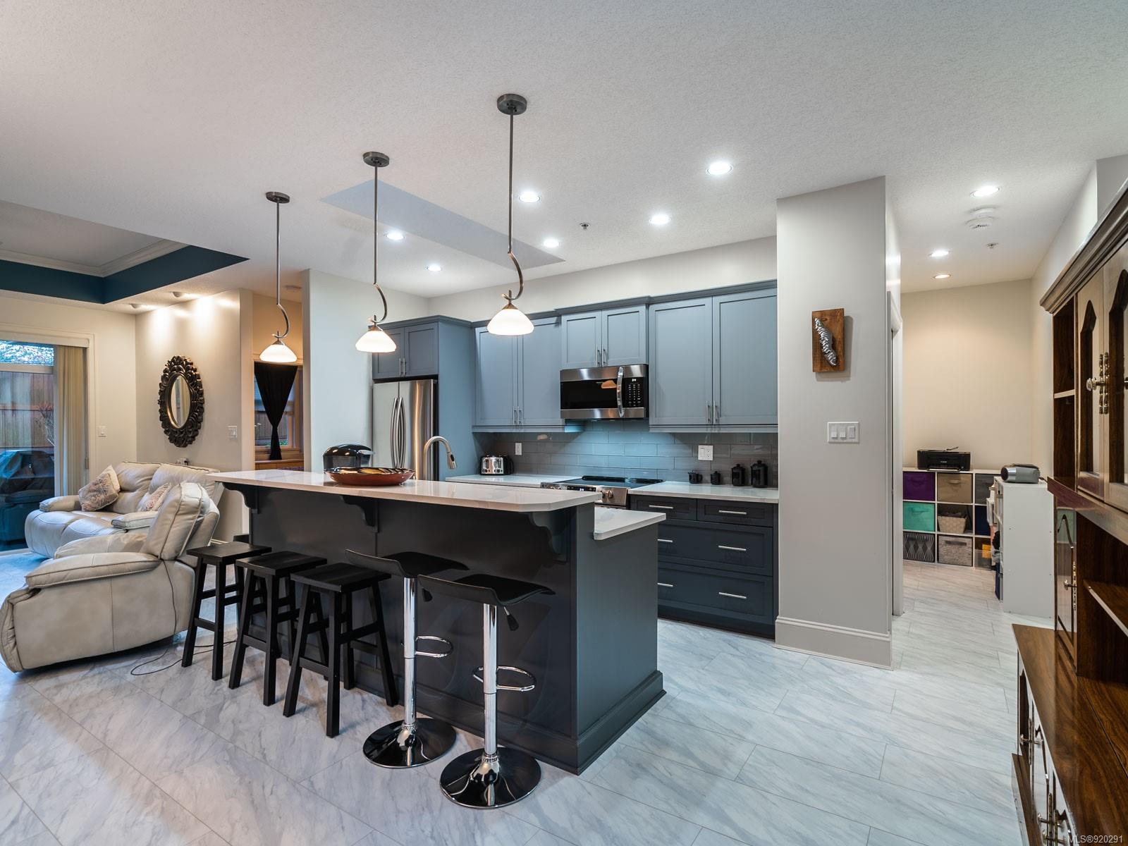 20 447 Pym Street N, Parksville, BC, V9P 2H9 920291 Catherine Mosher