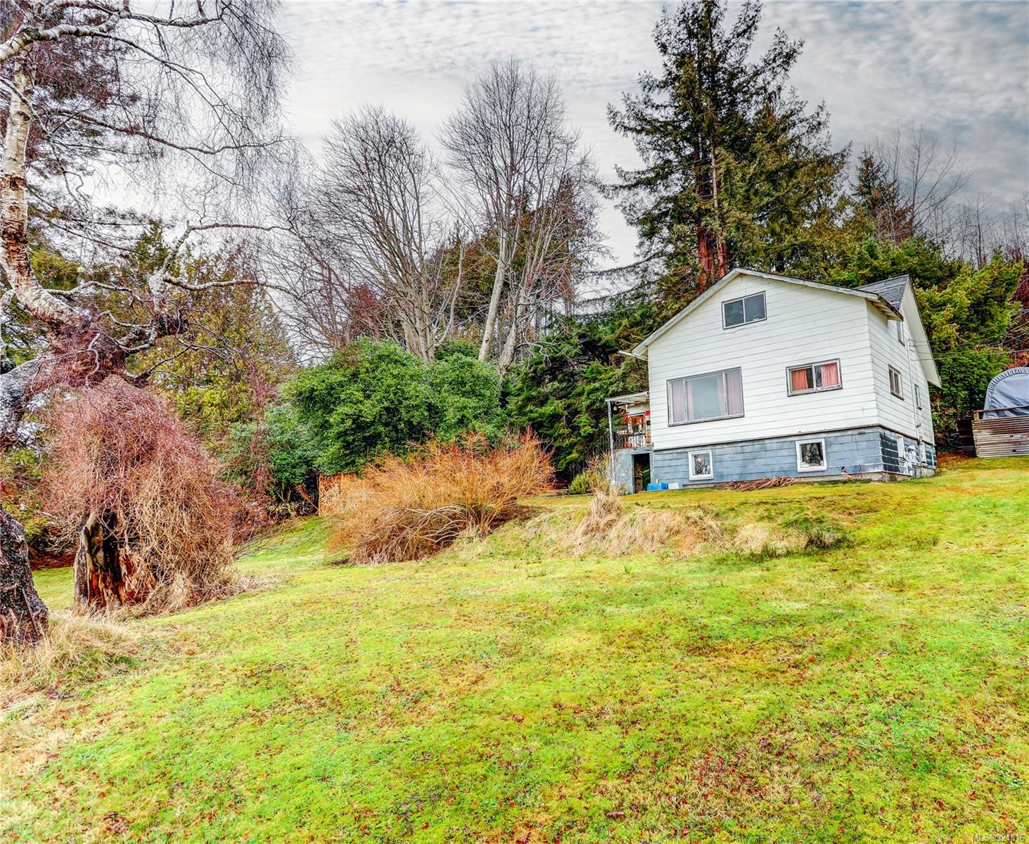 440 1st Street, Sointula, BC, V0N 3E0 921816 Oceanside Life Real