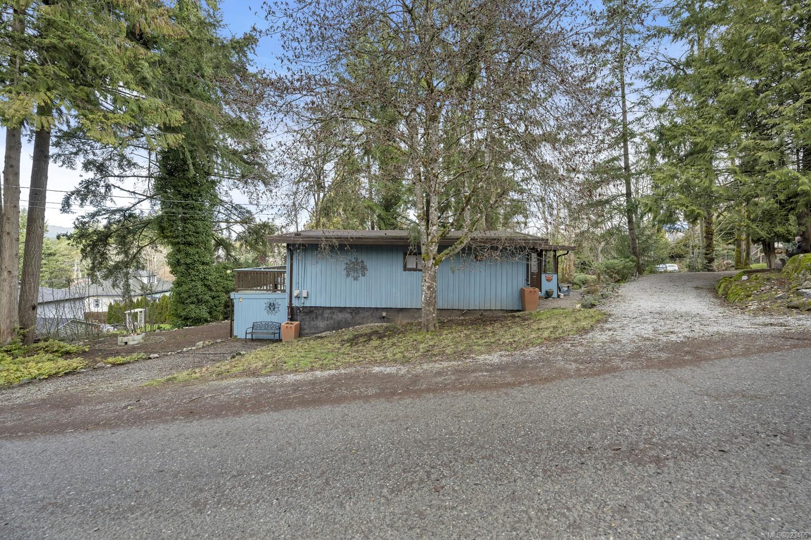 2720 Dundas Road, Shawnigan Lake, BC, V0R 2W0 923465 Sarah Doyle Personal Real Estate