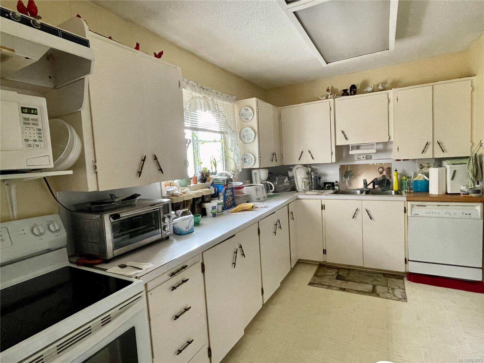 6623 Bell McKinnon Road, Duncan, BC, V9L 6B6 923873 Joseph Goh