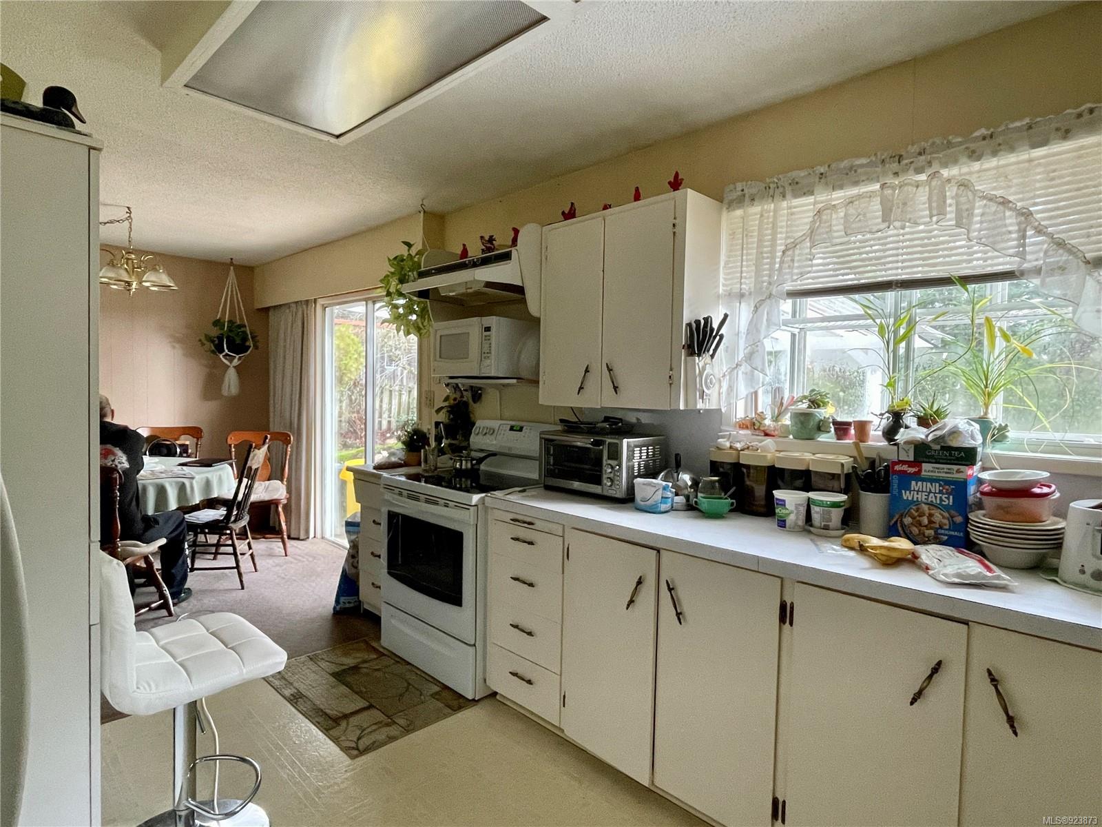 6623 Bell McKinnon Road, Duncan, BC, V9L 6B6 923873 Joseph Goh