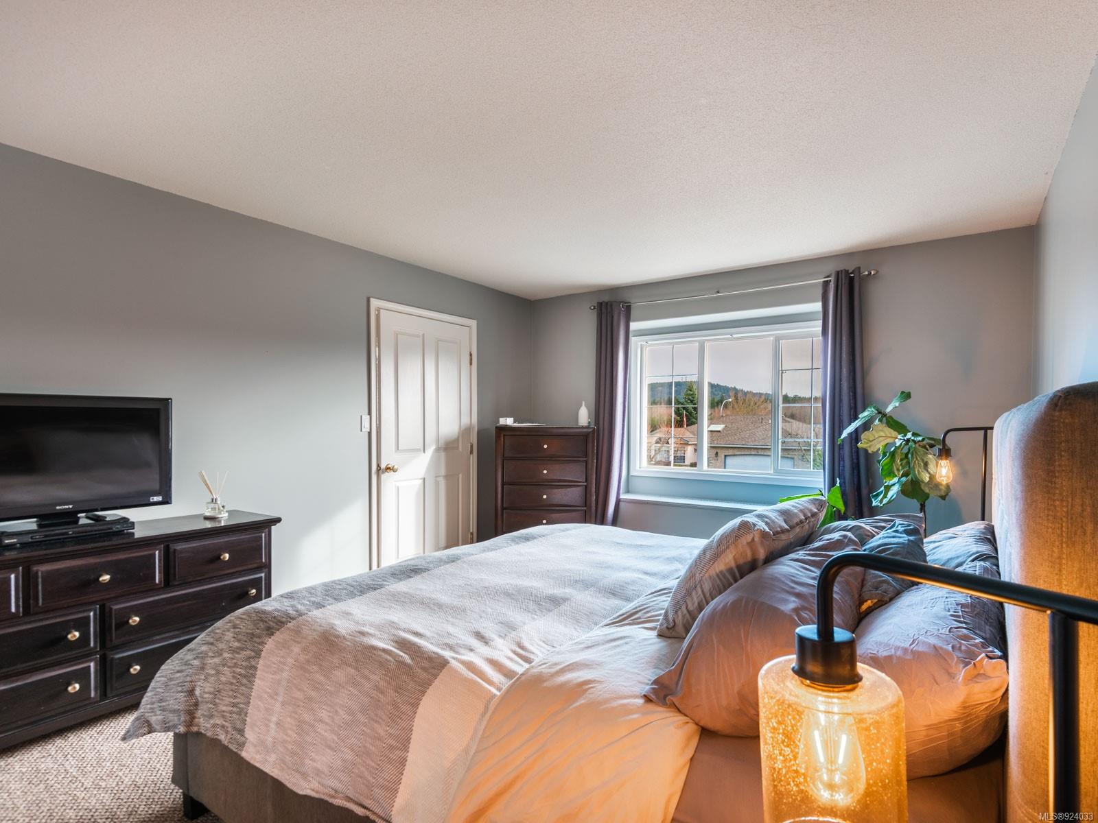 760 Ermineskin Avenue, Parksville, BC, V9P 2L5 924033 Catherine Mosher