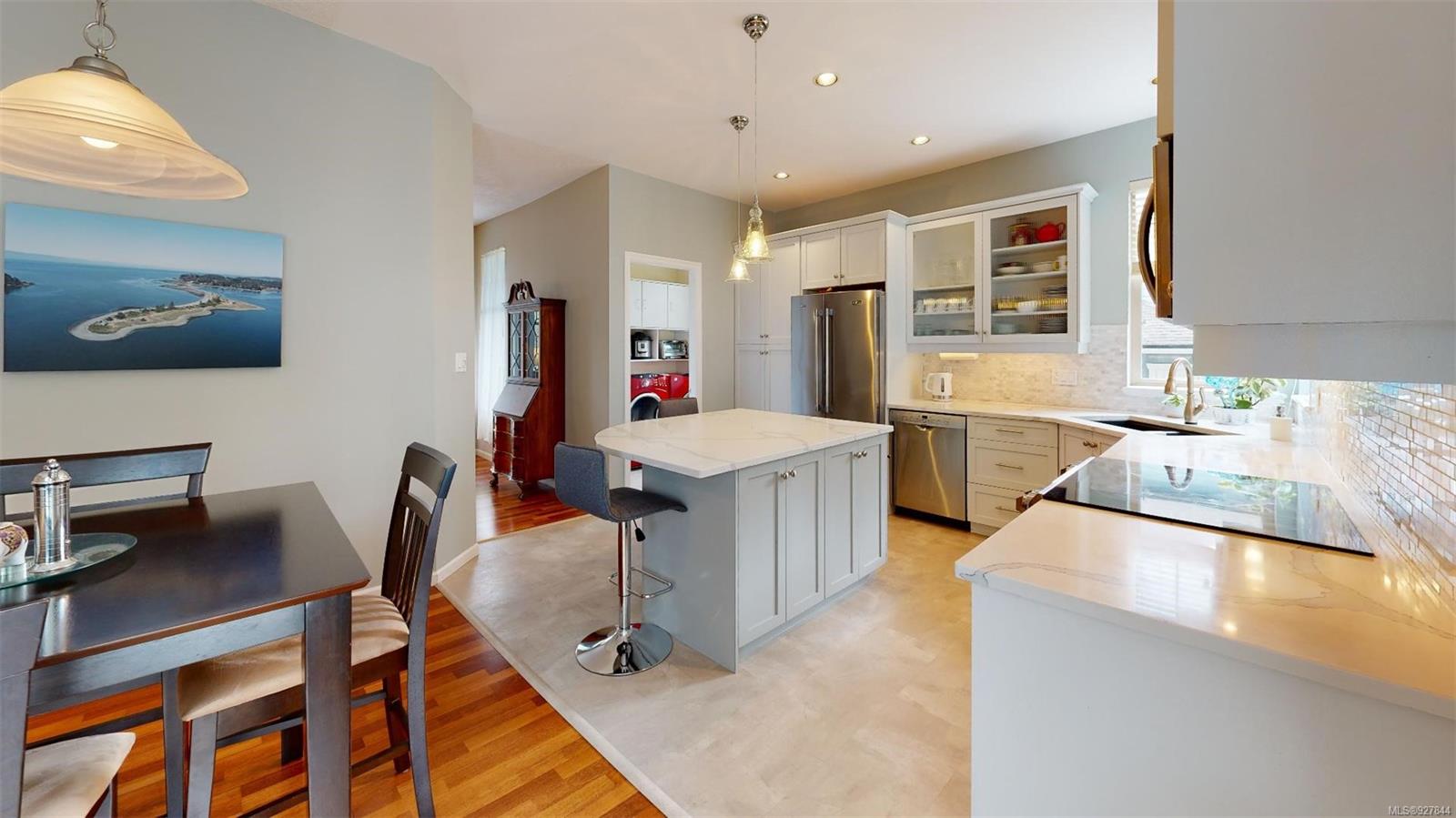 2404 Sunriver Way, Sooke, BC, V9Z 0Y5 927844 Your Home Team