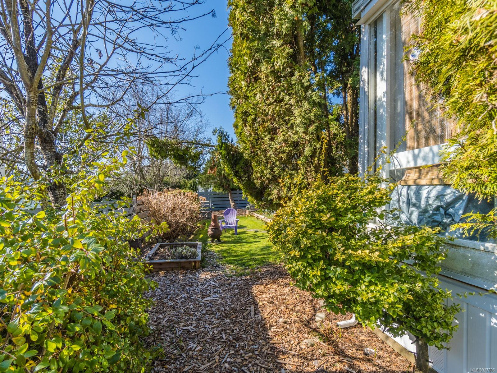 225 2465 Apollo Drive, Nanoose Bay, BC, V9P 9K2 927896 Carol