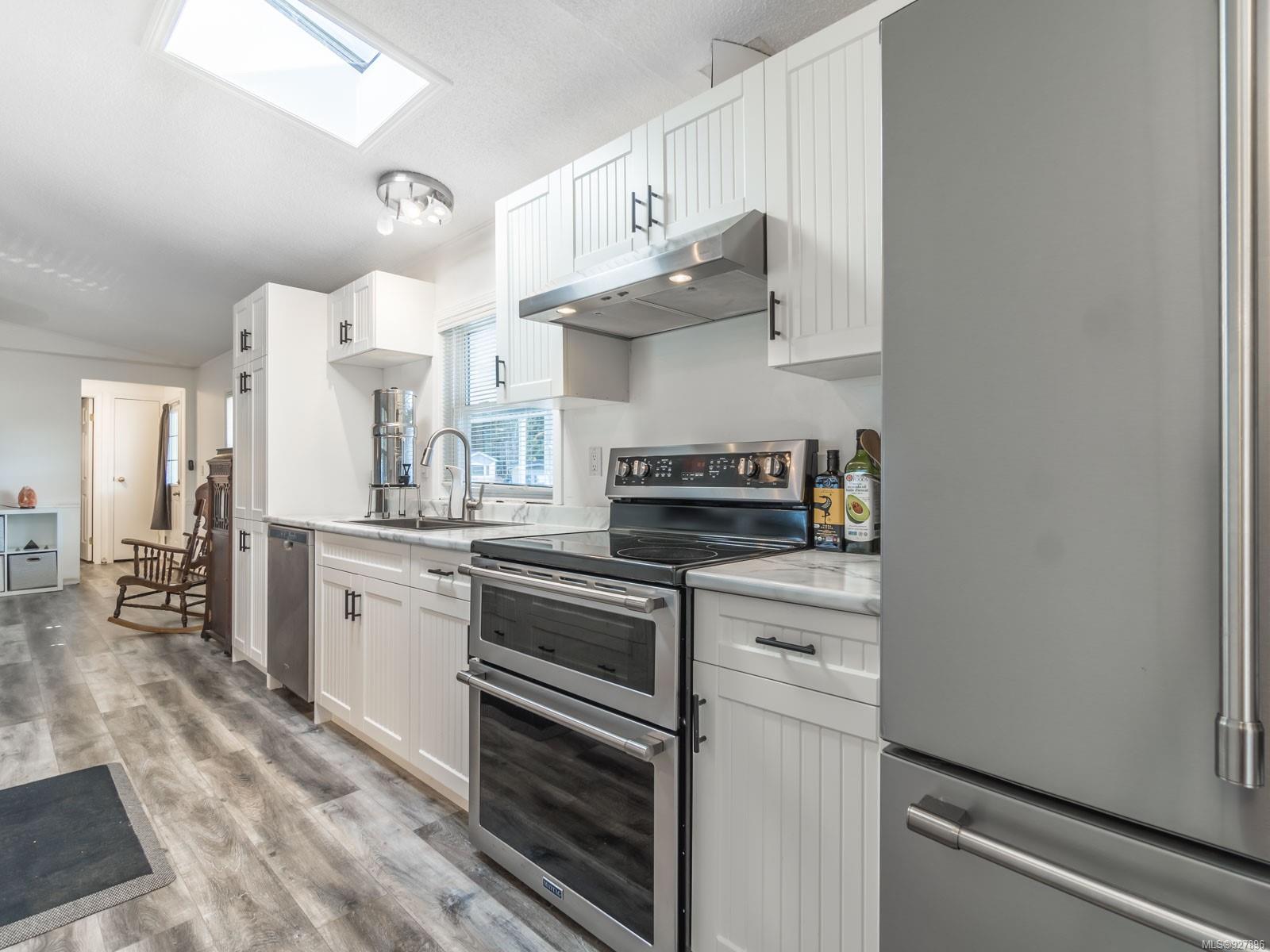 225 2465 Apollo Drive, Nanoose Bay, BC, V9P 9K2 927896 Carol