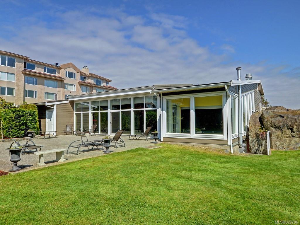 603 2829 Arbutus Road, Saanich, BC, V8N 5X5 928706 McMullen Homes Team