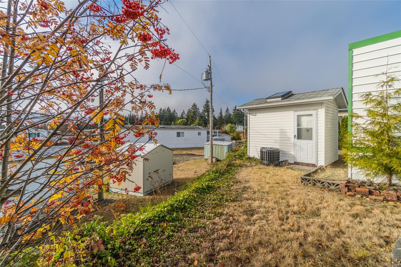 87 6325 Metral Drive, Nanaimo, BC, V9T 6P9 928971 Carol Warkentin