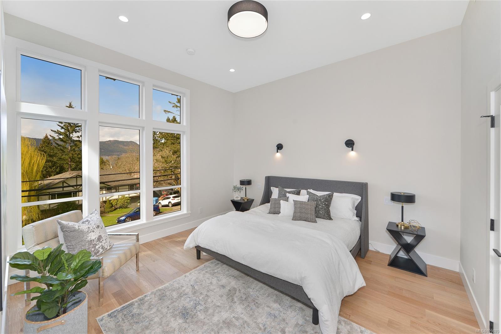 7119 Hagan Road, Central Saanich, BC, V8M 1C4 929070 Miles Takacs