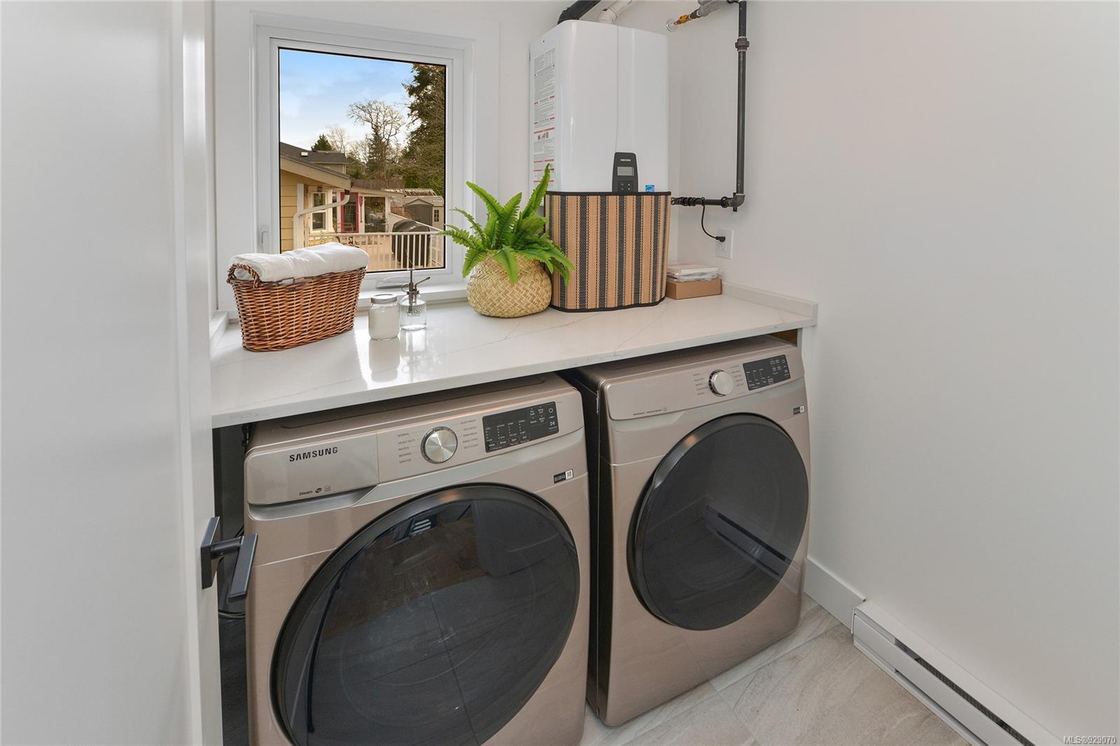 7119 Hagan Road, Central Saanich, BC, V8M 1C4 929070 Miles Takacs