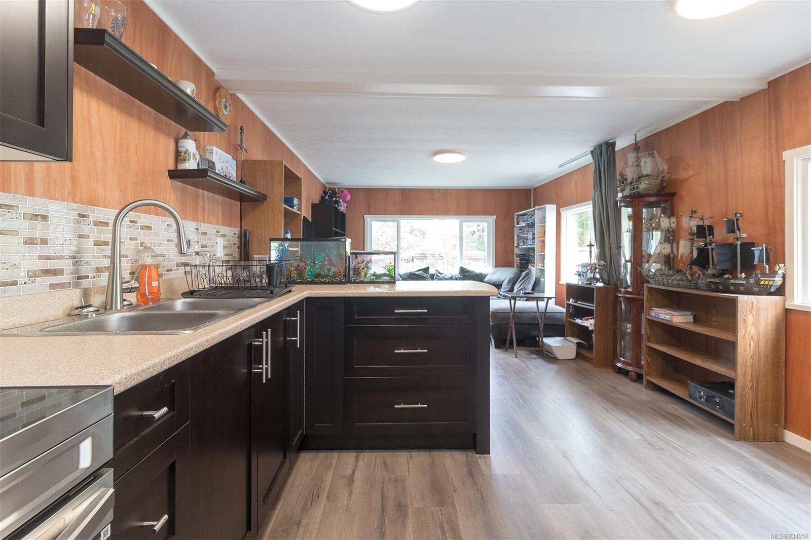 3, 2615 Otter Point Road, Sooke, BC, V9Z 0J2 934956 Paul Vandermade