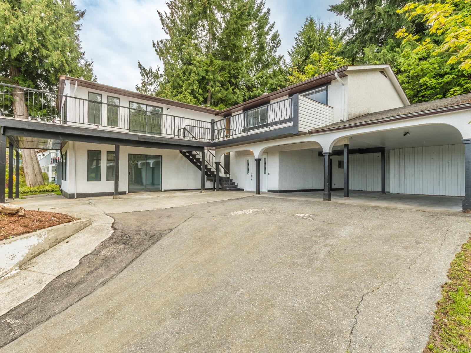 126 Arbutus Crescent, Ladysmith, BC, V9G 1T8 937479 Carol Warkentin