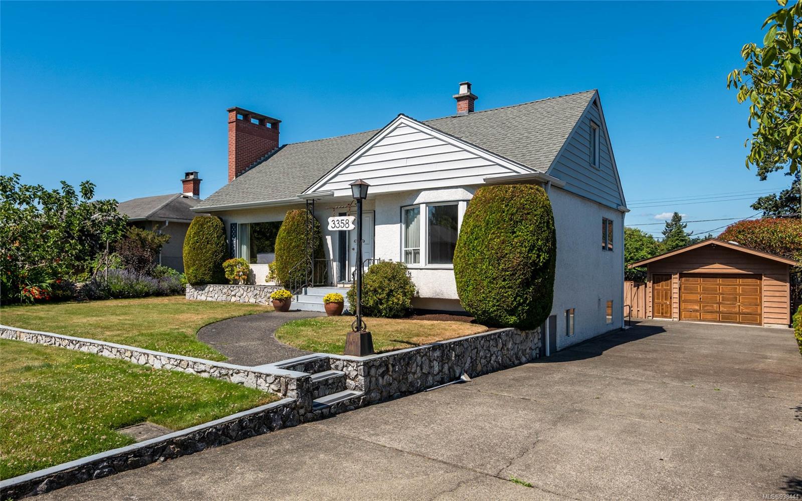 3358 Biscoe Drive, Saanich, BC, V8Z 4P5 938444 Dane Kingsbury Real