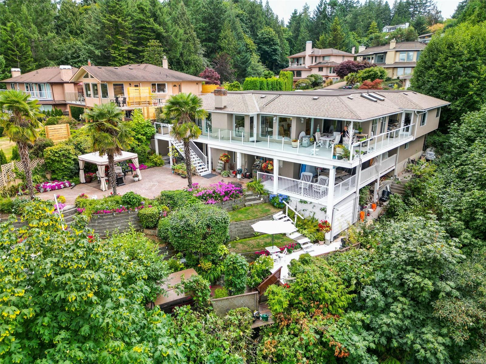 5009 Bonanza Place, Saanich, BC, V8Y 3E1 940835 Gower Smith Real Estate Team