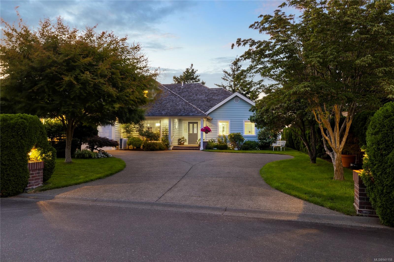 1319 Point Mercer Drive, Qualicum Beach, BC, V9K 2K5 941158 The