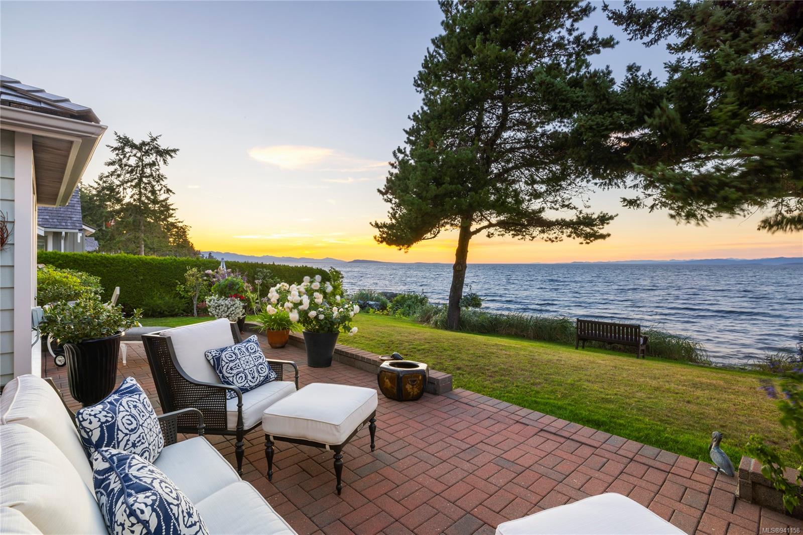 1319 Point Mercer Drive, Qualicum Beach, BC, V9K 2K5 941158 The