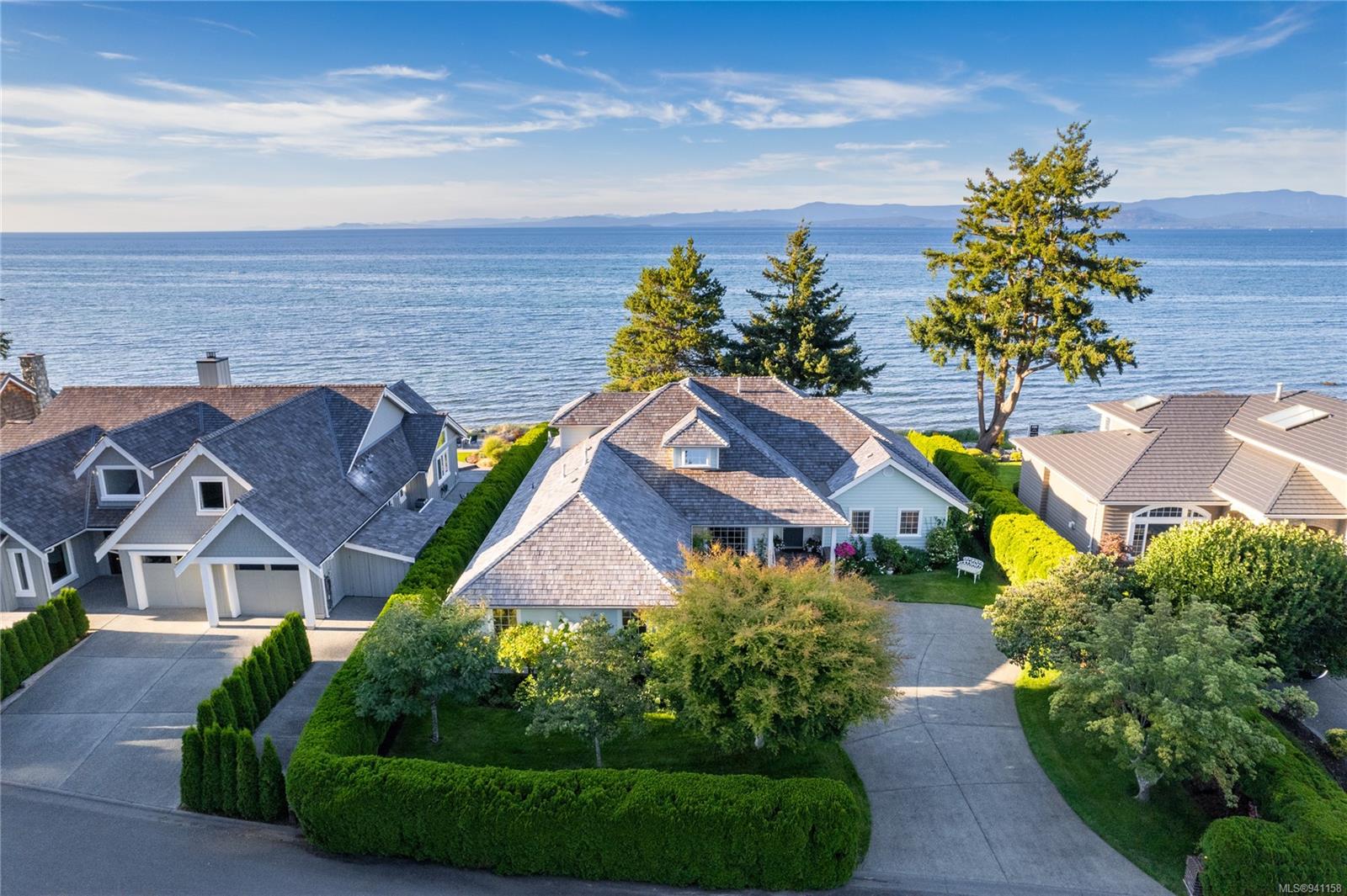 1319 Point Mercer Drive, Qualicum Beach, BC, V9K 2K5 941158 The