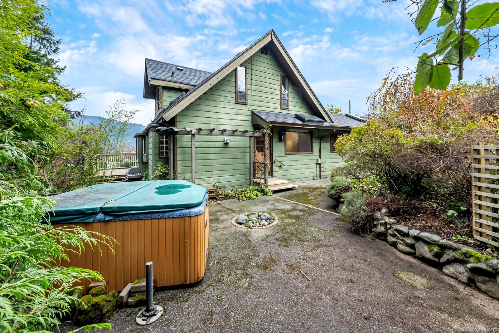 4676 Davenport Road, Cowichan Bay, BC, V0R 1N1 948670 Sarah Doyle