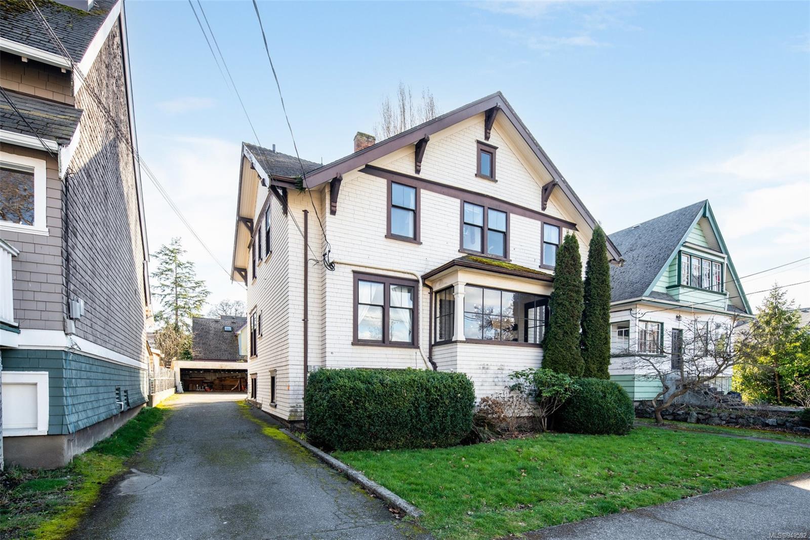 1157 Princess Avenue, Victoria, BC, V8T 1L2 949582 Ryan and Shirley Zailo