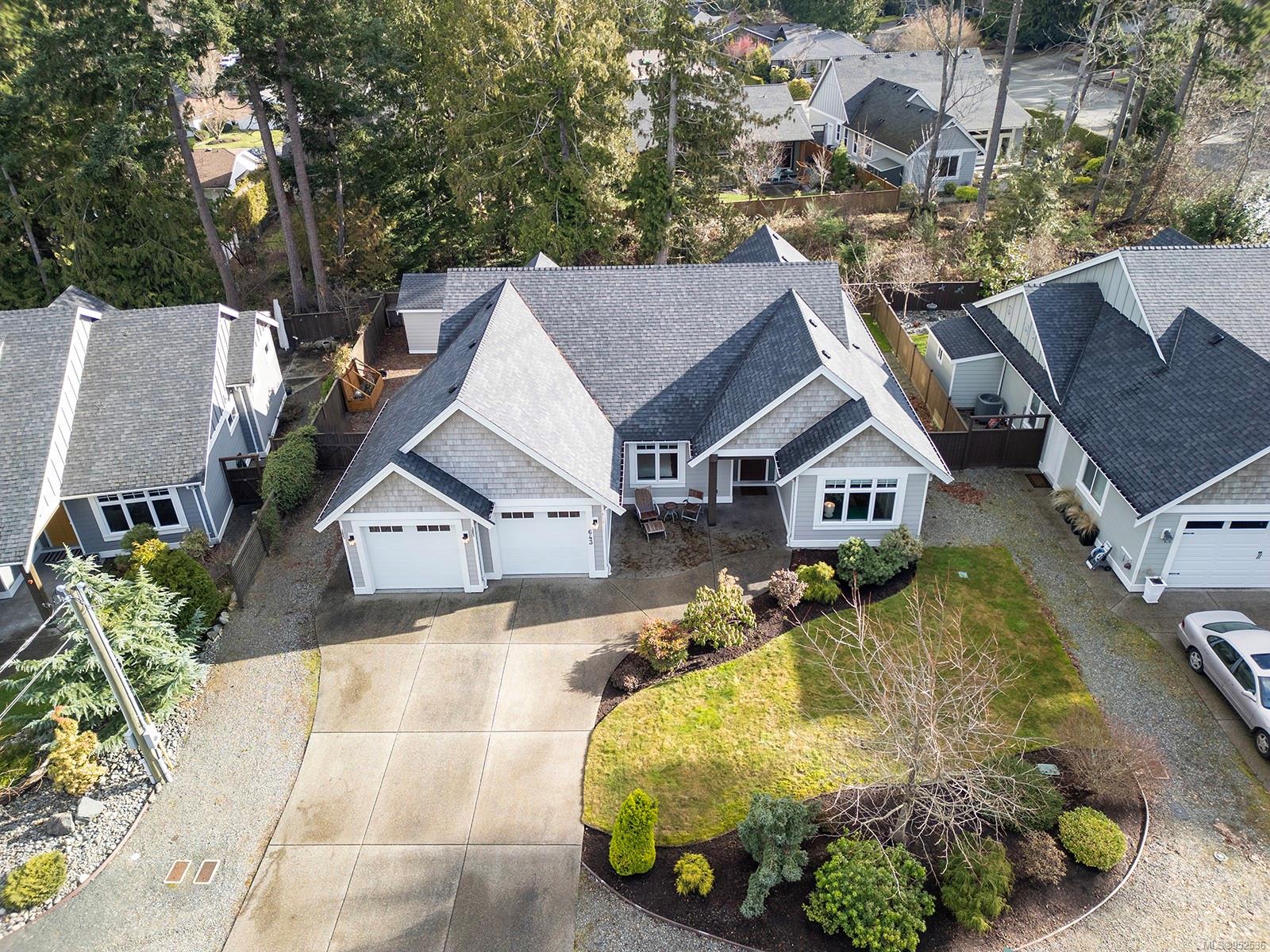 643 Eaglecrest Drive, Qualicum Beach, BC, V9K 1E4 952536 The