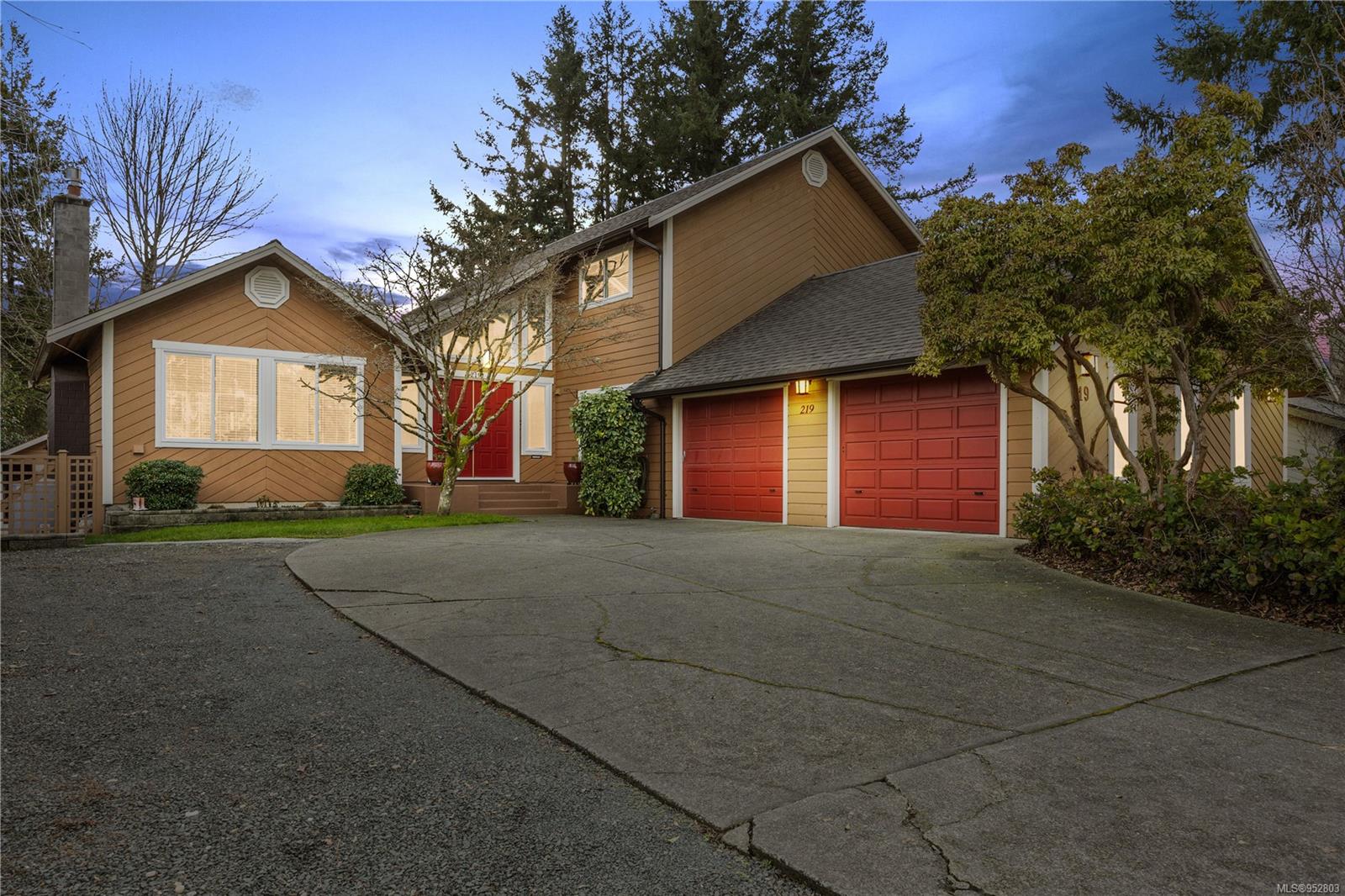 219 Rockland Road, Campbell River, BC, V9W 1N5 952803 Vanessa