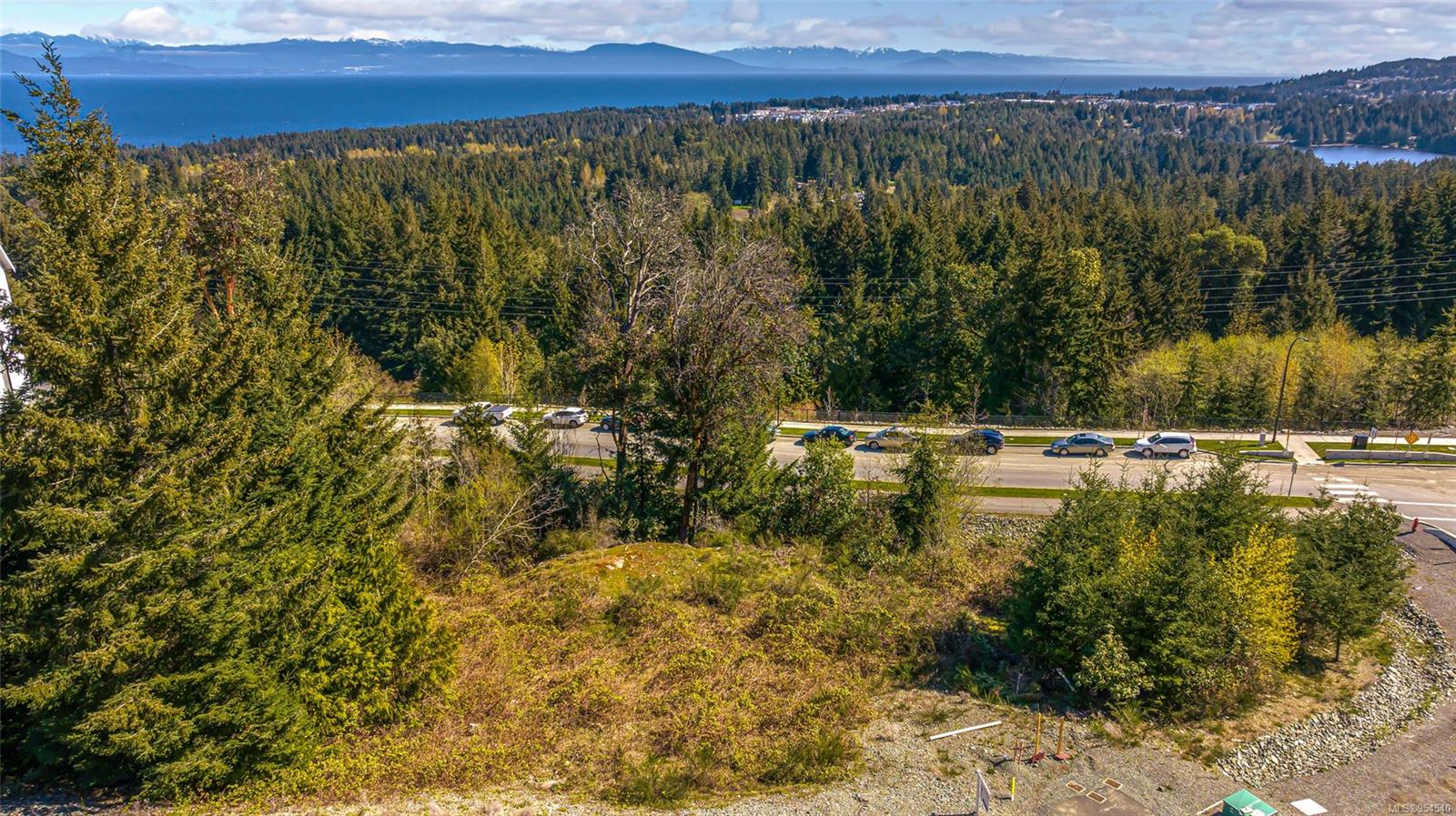 5000 Broad Ridge Place, Lantzville, BC, V0R 2H0 954540 Carol