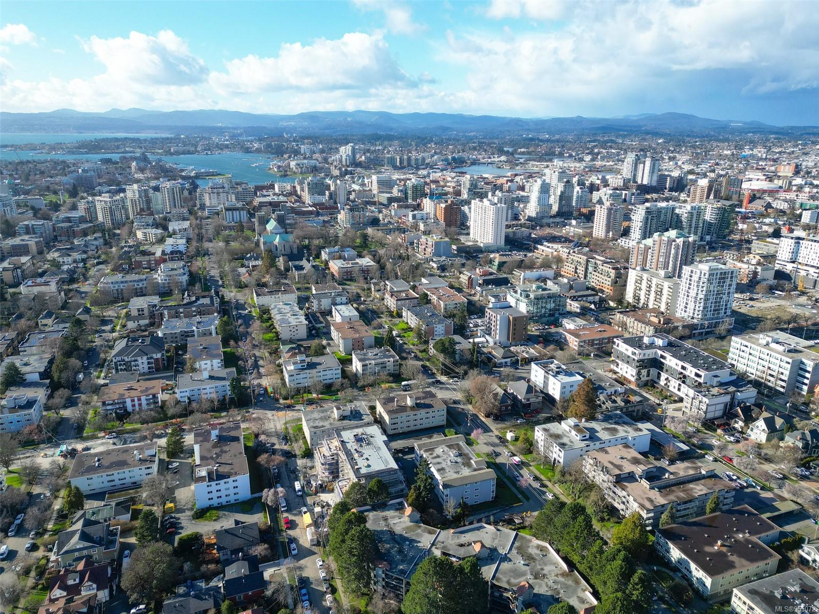 1114 Rockland Avenue, Victoria, BC, V8V 3H7 955072 Mark Rice