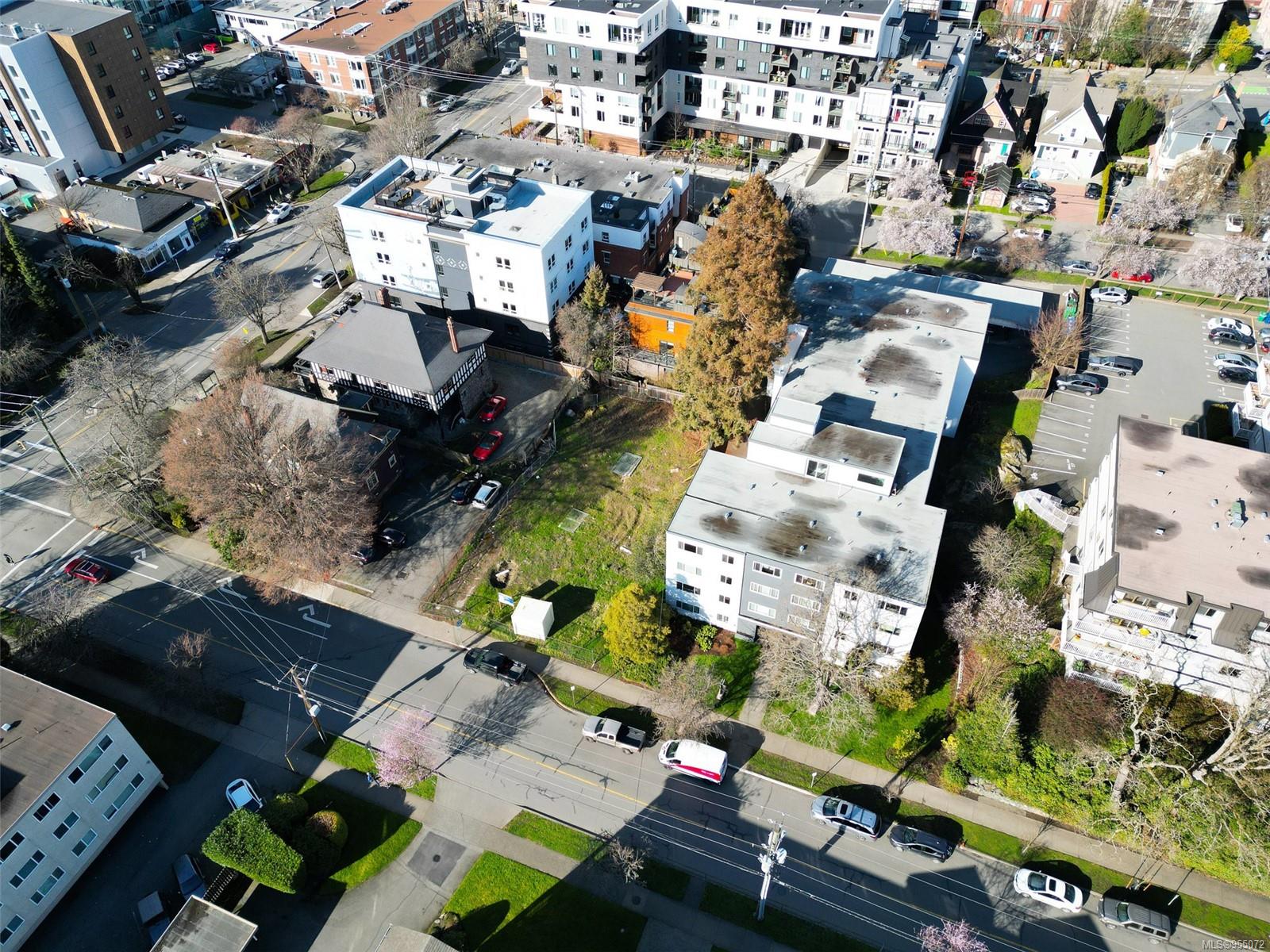 1114 Rockland Avenue, Victoria, BC, V8V 3H7 955072 Mark Rice